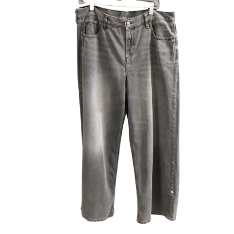 Trendy Comfort Jeans Boyfriend By American Eagle In Grey, Size: 16